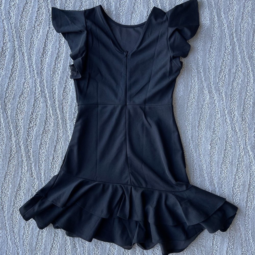 FLOERNS V-Back Ruffle Dress - Picture 12 of 17